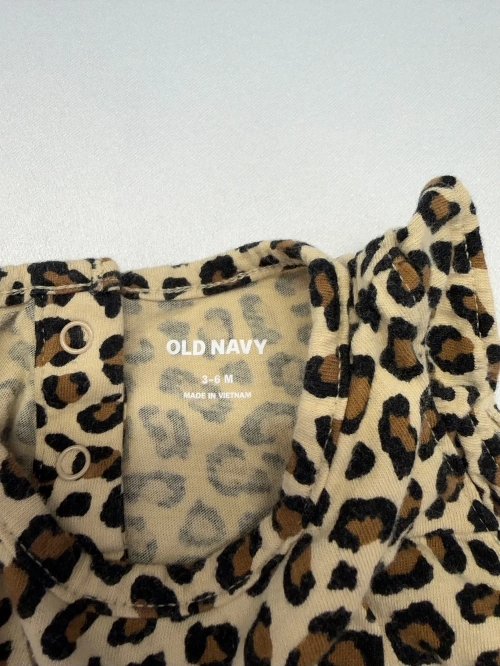 Old Navy Baby Girl Leopard Romper | GUC | 3–6M